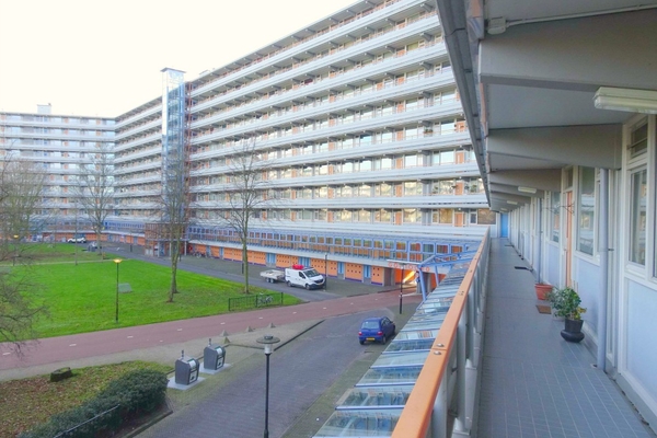 Vervangen balkon- en galerijhekwerken Gooioord 2 t/m 356 te Amsterdam Zuid-Oost